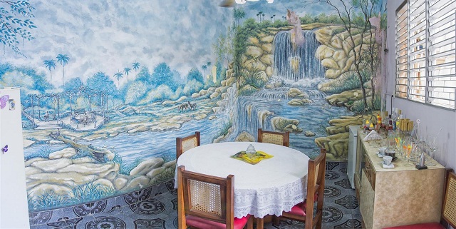 'Comedor' Casas particulares are an alternative to hotels in Cuba.